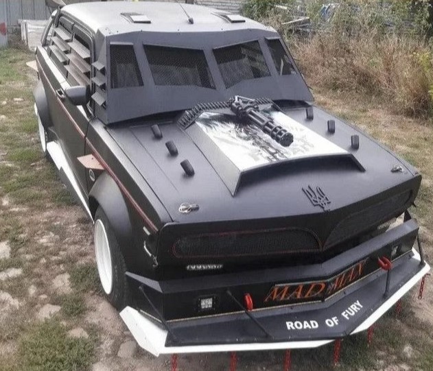 «Безумный ВАЗ»: украинец создал автомобиль в стиле культового боевика 1