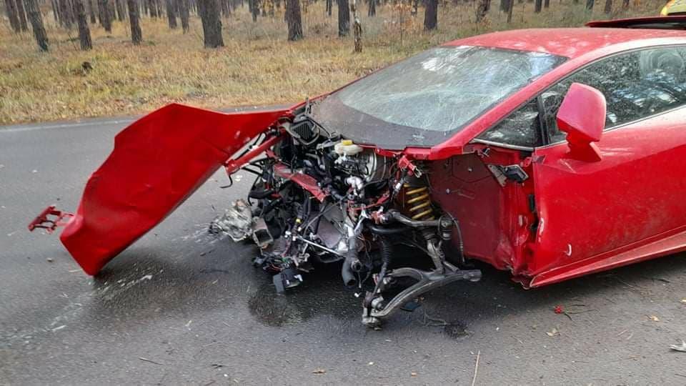 Под Киевом разбили суперкар Lamborghini Huracan (фото) 2