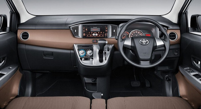 Toyota выпустила обновленный минивэн Calya 2
