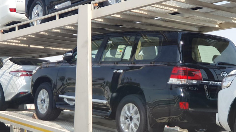 Новый внедорожник Toyota Land Cruiser 200 показали на первых снимках 2