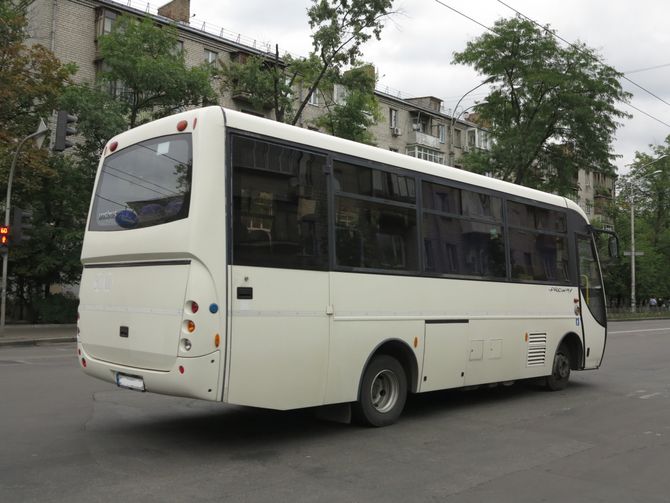В Украине замечен редкий автобус уже несуществующей марки 2