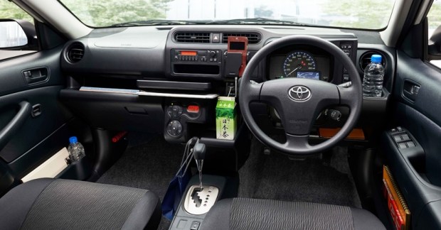 Универсал Toyota Probox стал гибридом 2