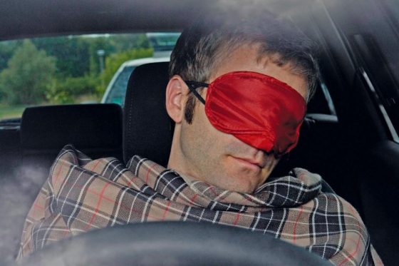 Пугающая статистика: каждый восьмой водитель засыпает за рулем 1