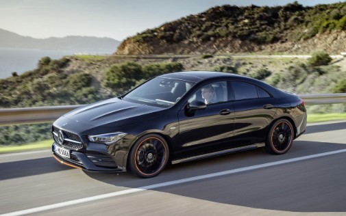 Mercedes-Benz официально представил новый CLA 2
