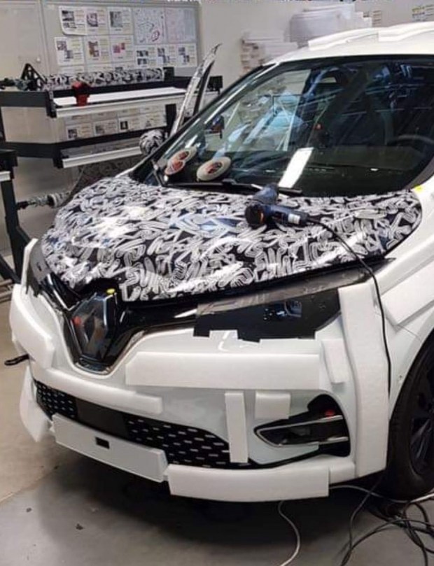 В сети всплыли новые изображение Renault ZOE 2 1