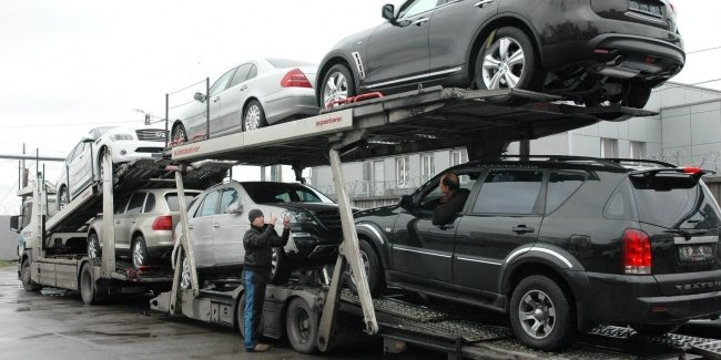 Импорт легковых авто в Украину вырос почти на половину 1