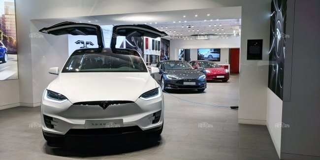 Tesla планирует поставить до 400 000 электромобилей в 2019 году 1