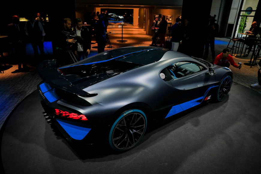 Новый гиперкар Bugatti Divo предлагается более чем за 6 миллионов евро 1