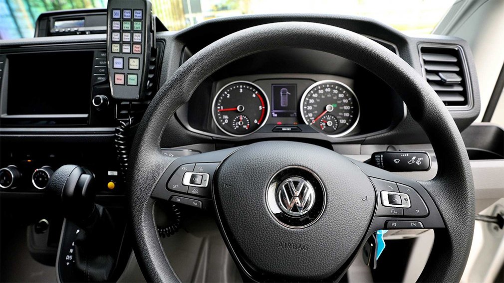 Volkswagen выпустил полицейский фургон для борьбы с беспорядками 2