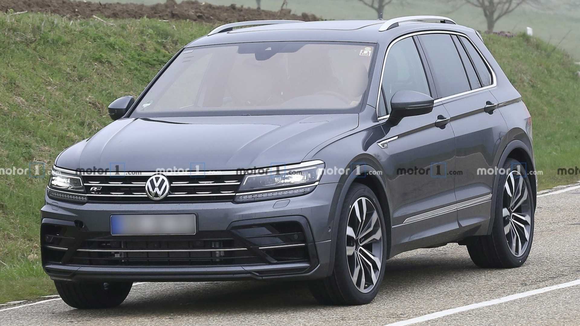 Volkswagen начал тесты спортивного кроссовера Tiguan R 1