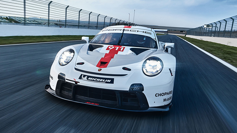 Porsche представил обновленное гоночное купе 911 RSR 1