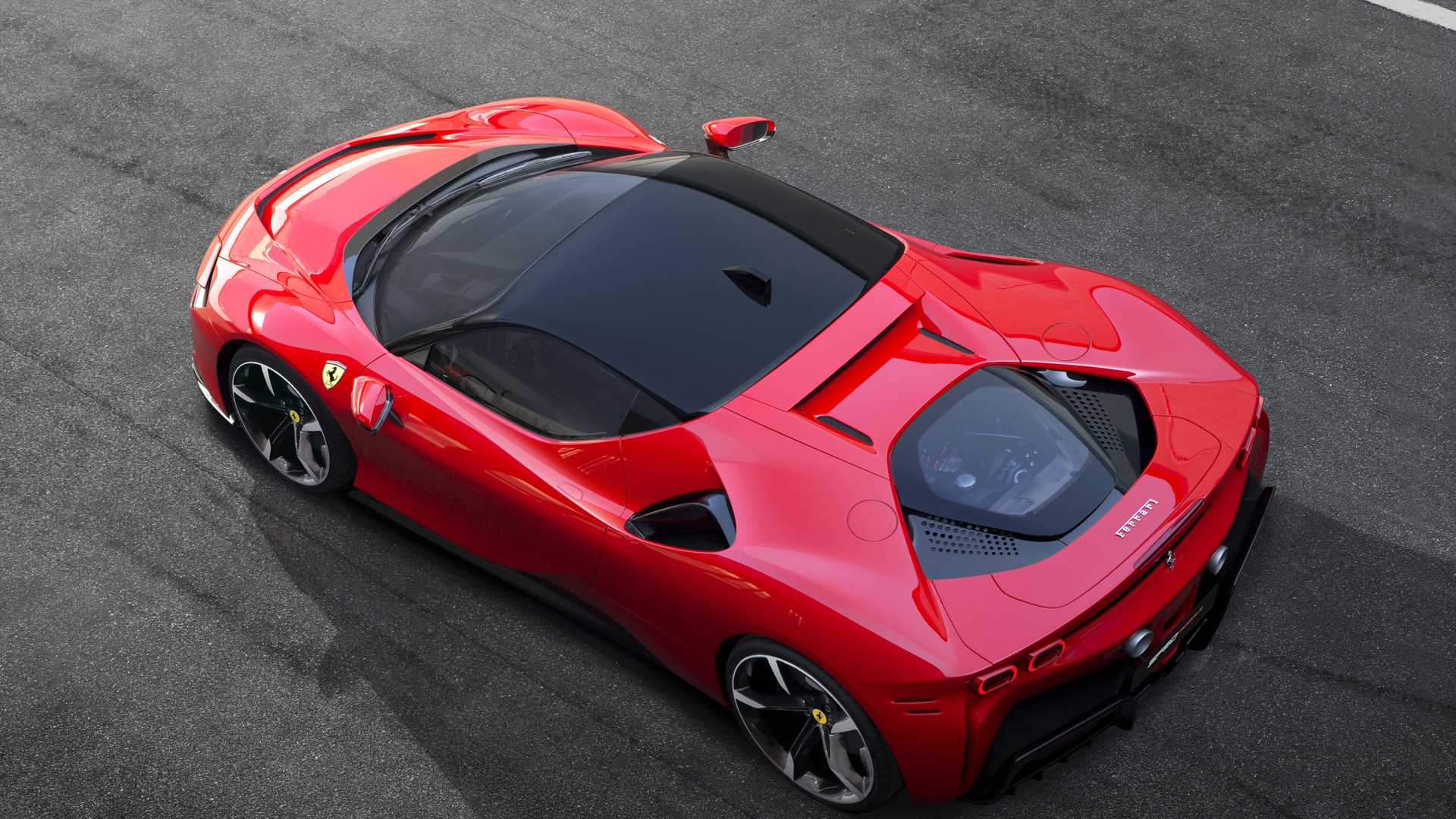 Новейший гиперкар Ferrari SF90 уже критикуют 1