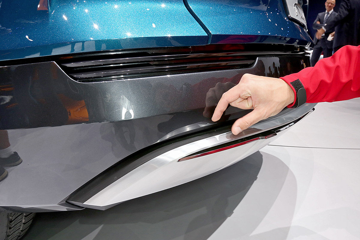 «Конкурируя с Tesla»: обзор электрического кроссовера Audi e-tron 4