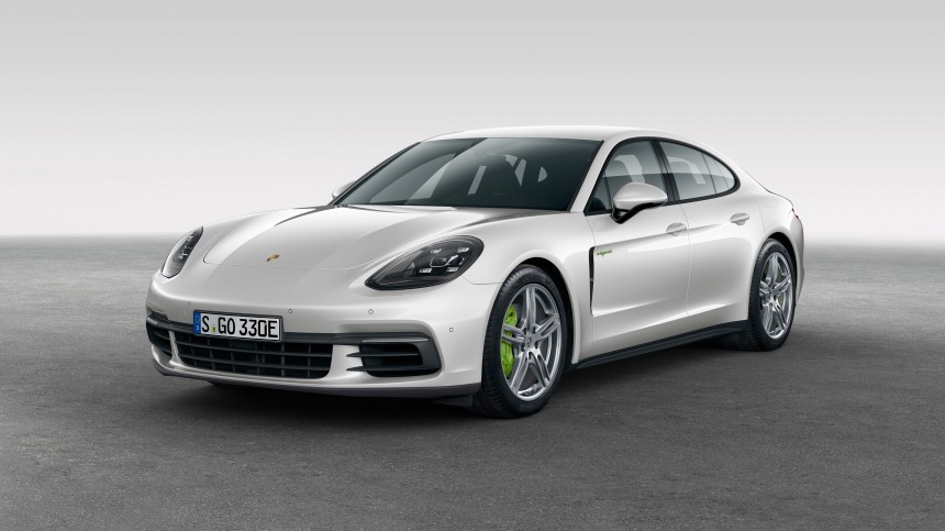Компания Porsche презентовала модель с расходом 2,5 л/100 км 1