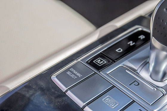 «Обновленный внутри и снаружи»: тест-драйв Mercedes SL 4