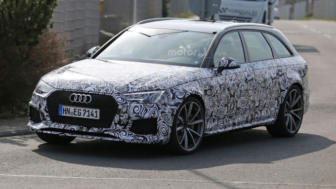 Audi начала тесты новой версии RS4 Avant 1