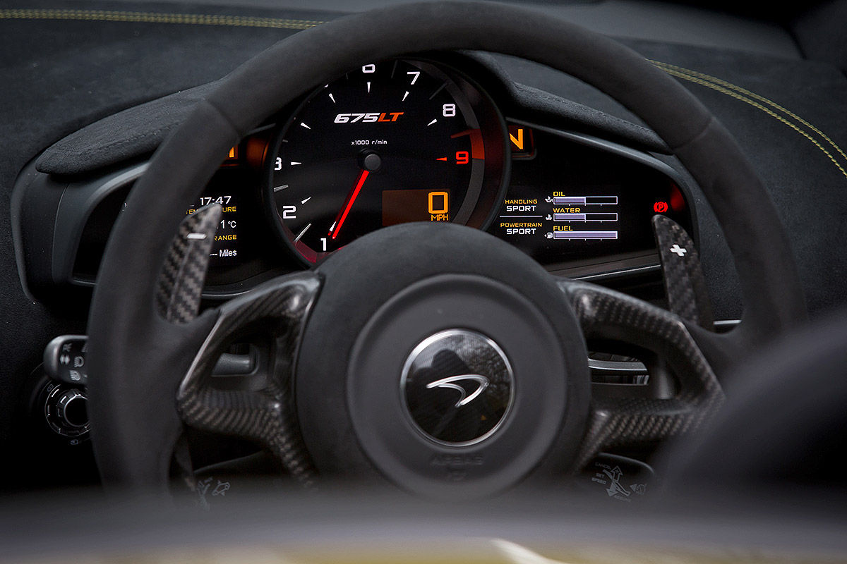 «Мощный и вызывающе красивый»: тест-драйв McLaren 675LT Spider 4