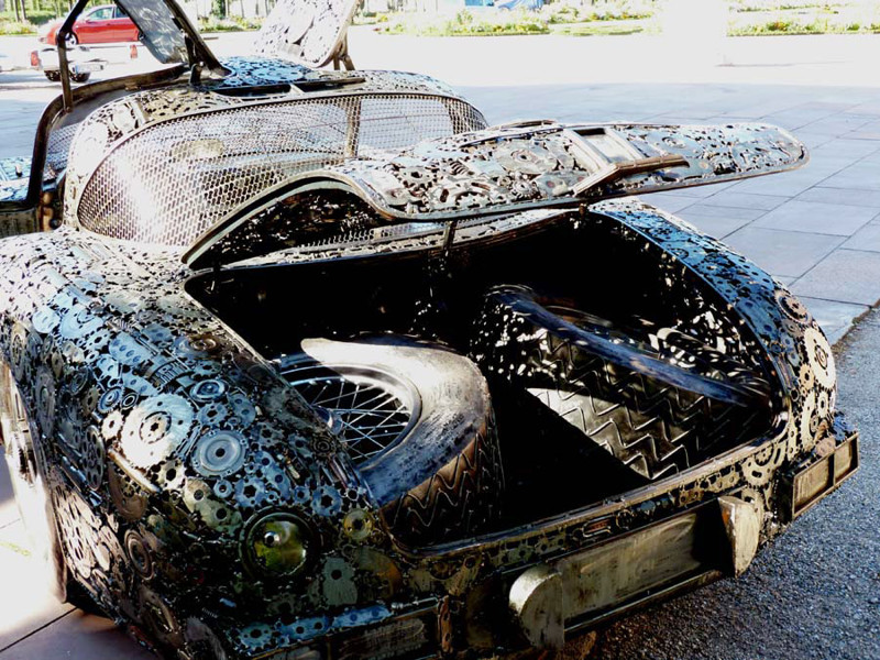 Невероятно, но факт: шикарный раритетный автомобиль собран из металлолома 5