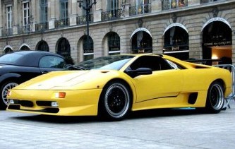 На продажу выставлен Lamborghini Diablo SV 1999 года без пробега 1