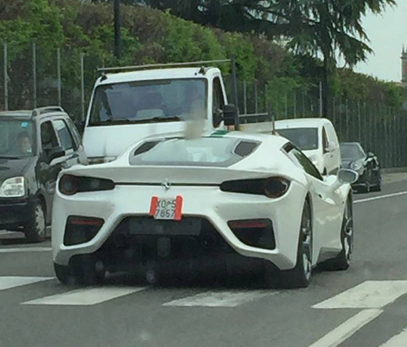 На улицах города заметили необычную Ferrari 2