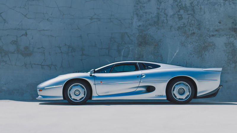 «Полмиллиона за мечту»: почти новый Jaguar выставили на торги 1
