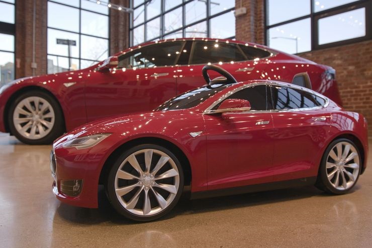 Tesla построила детский электромобиль 2