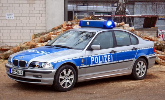 Немец придумал новую услугу – аренда полицейского автомобиля 1