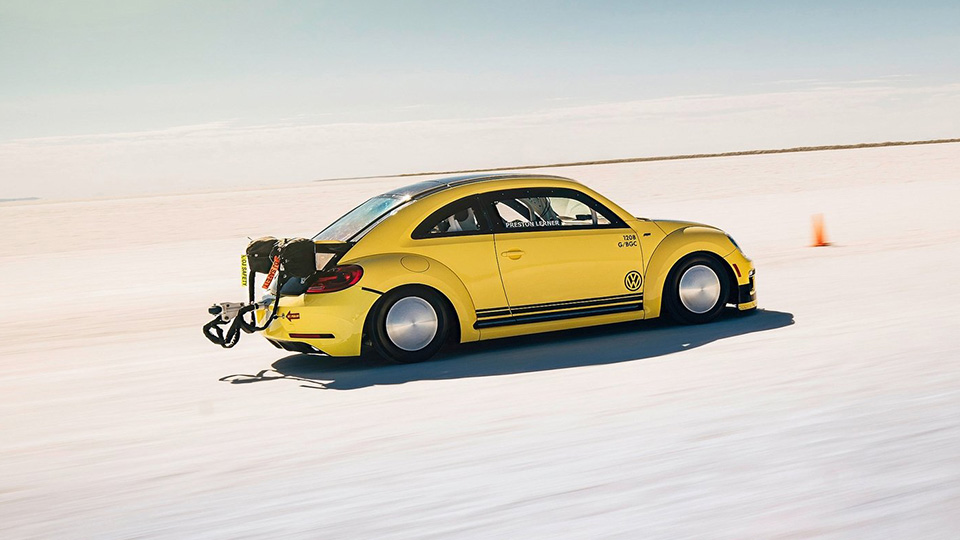 «Быстрейший в мире» VW разогнали до 328 км/ч 1