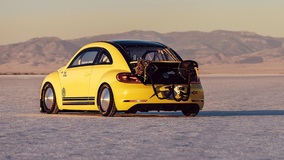 «Быстрейший в мире» VW разогнали до 328 км/ч 2