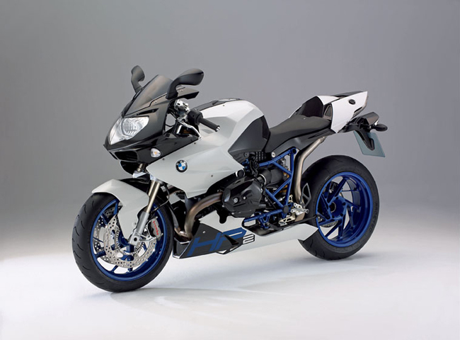 Мотоциклы BMW оснастили системой экстренного вызова 1