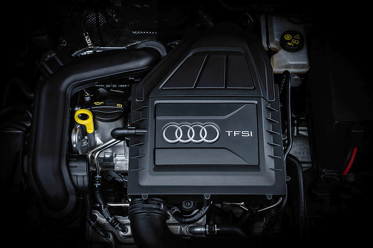 «Слушая дорогу»: тест-драйв обновленного Audi A3 5