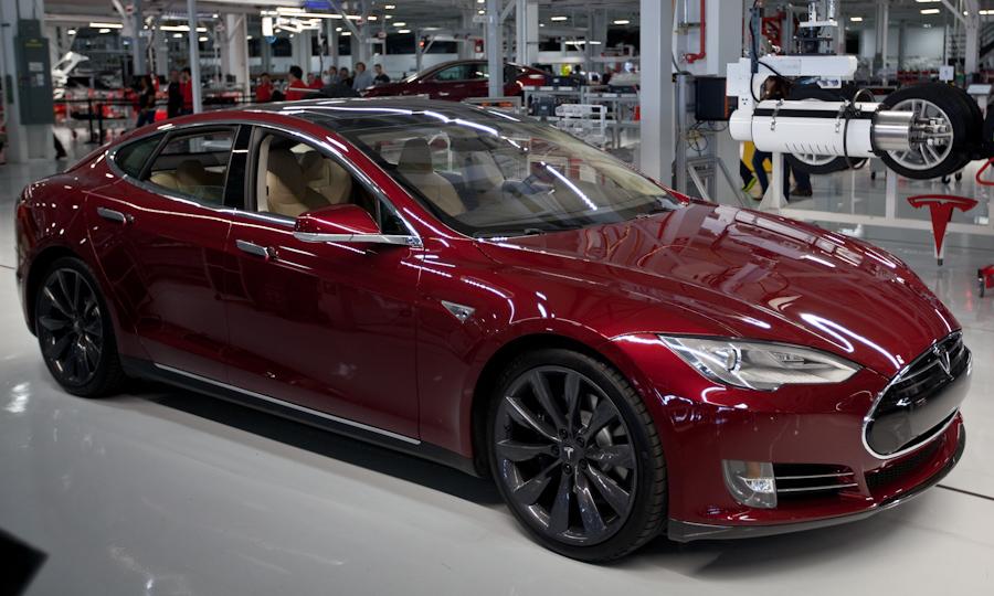 Компания Tesla устанавливала на модели непроверенное ПО 1