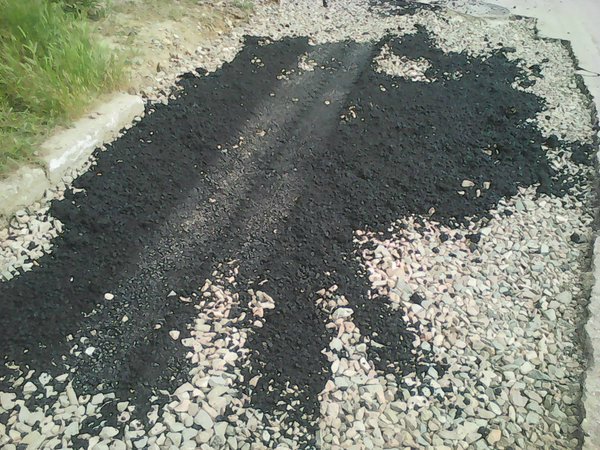 В Крыму практикуют «российскую методику» ремонта дорог 2