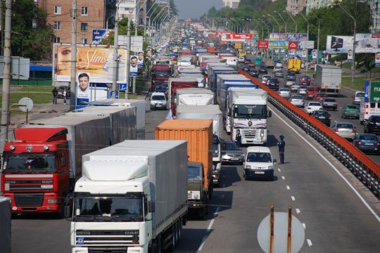 В Украине каждый 14-й грузовой автомобиль ездит с нарушением весовых норм 1