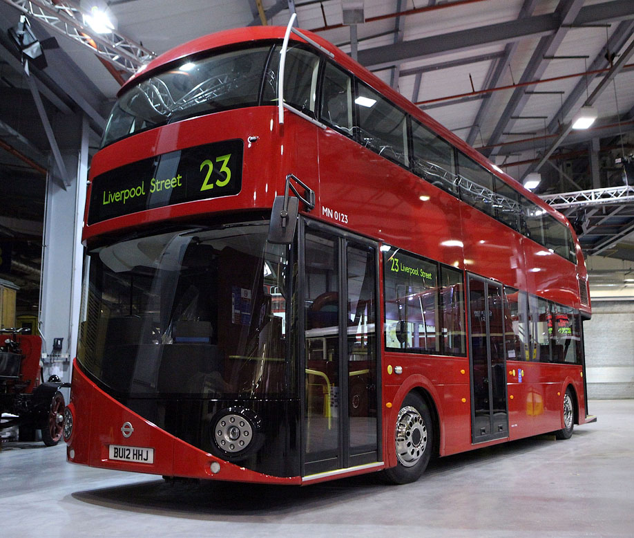 Мэр Лондона атакует двухэтажные гибридные автобусы 1
