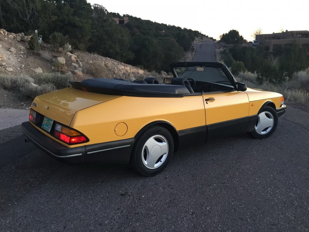 На аукцион выставили уникальный Saab Turbo 2