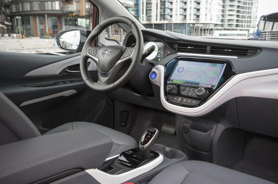 «Главный конкурент всем электромобилям»: тест-драйв Opel Ampera-e 3