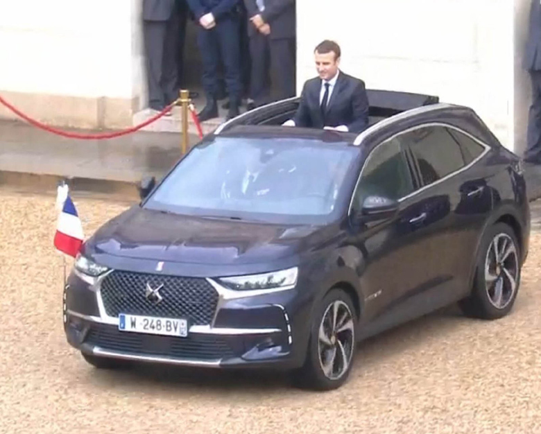 Новый Президент Франции удивил скромностью своего автомобиля 1