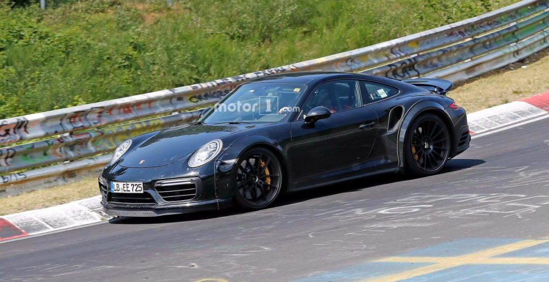 Папарацци засекли прототип нового Porsche 911 1