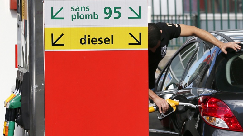 Правительство Франции объявило дату запрета авто с ДВС 2