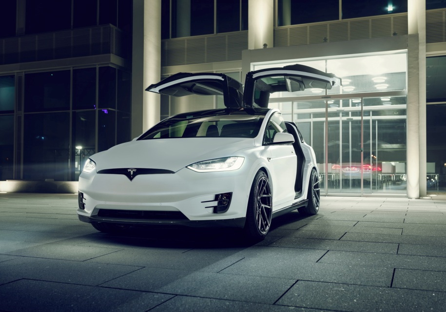 Тюнеры «лихо прокачали» Tesla Model X 1