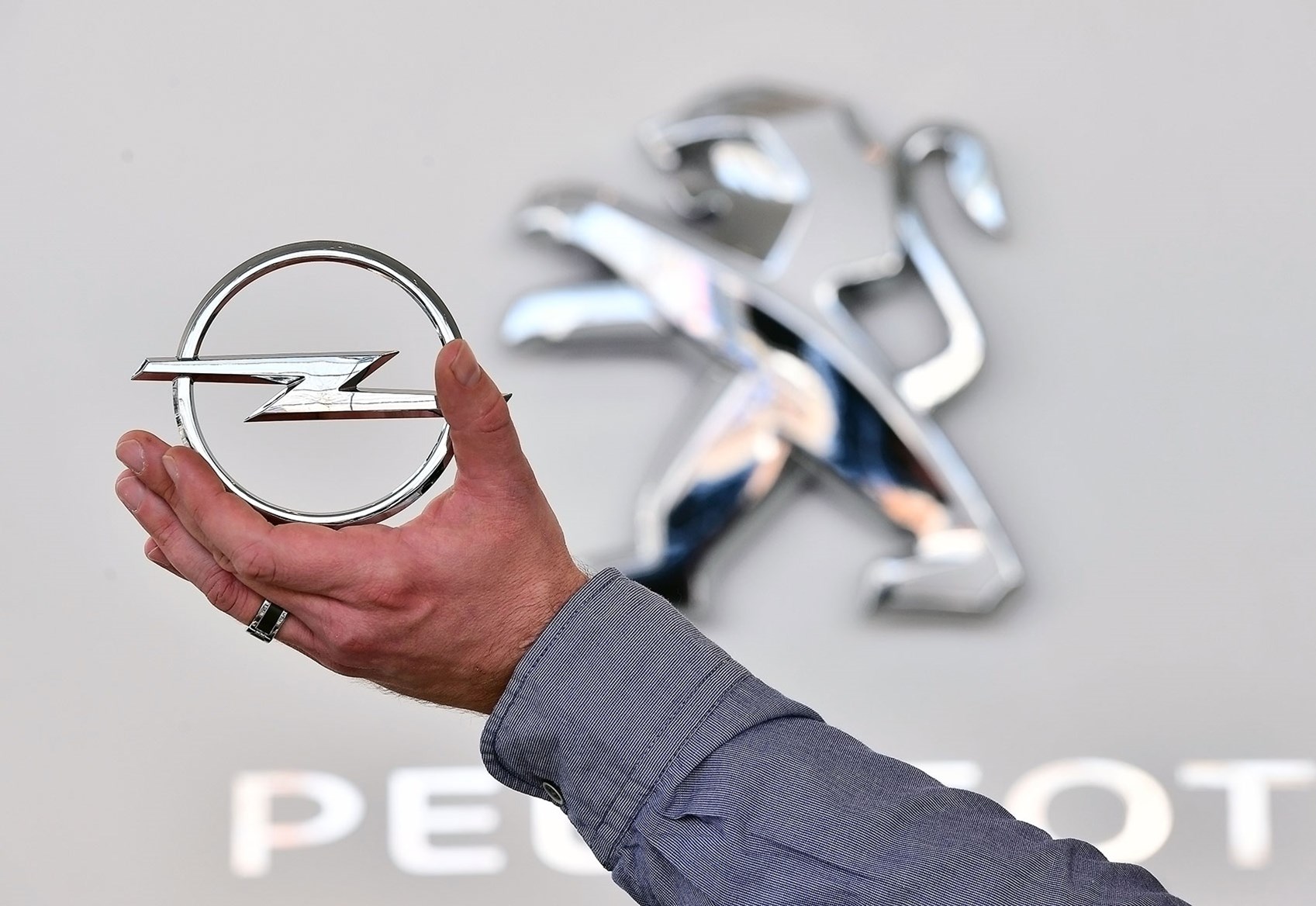 Официально: Peugeot приобрел Opel 1