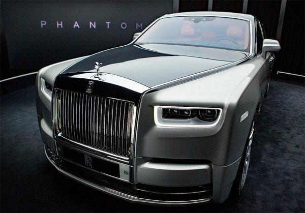 Марка Rolls-Royce презентовала новый роскошный Phantom 1