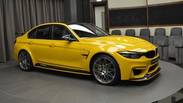 Уникальный желтый BMW M3 для клиентов из ОАЭ «стал хитом в Сети» 1