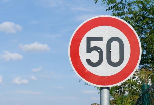 В Украине согласовали снижение скорости на дорогах до 50 км/ч 1