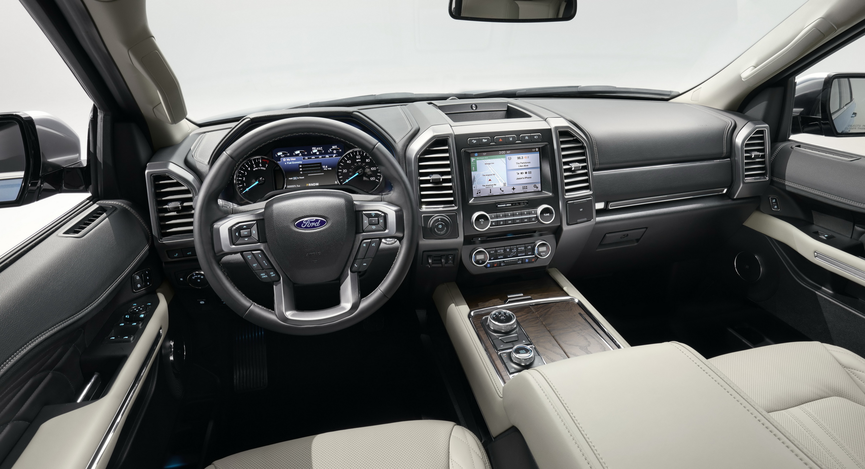 Ford представил новый рамный внедорожник длиной 5,6 метра 3