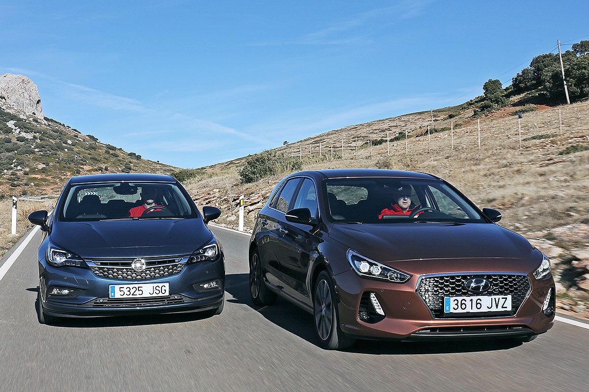 «Дорожный батл»: Hyundai i30 «против» Opel Astra 1