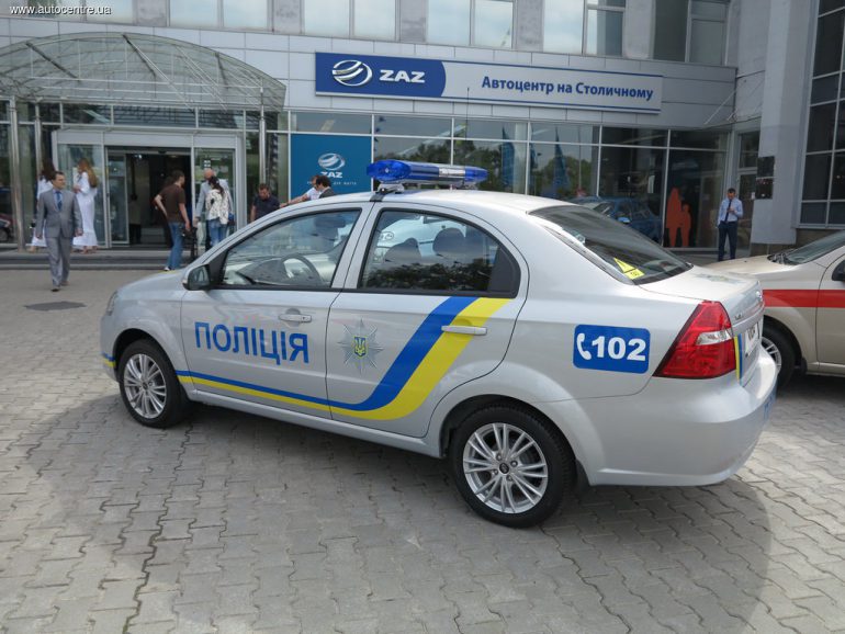 Украинских полицейских пересадили на «Запорожцы» 2