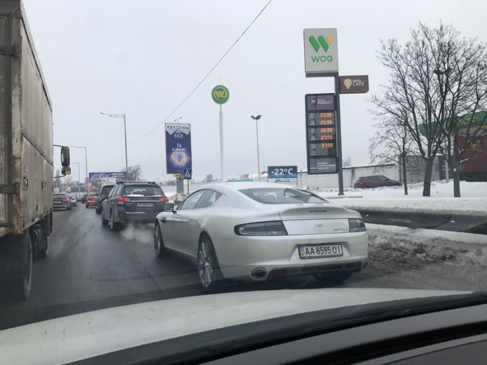 В Украине засекли редчайший Aston Martin за $250 тыс 1