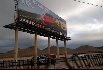 Спорткар Lamborghini загорелся на треке в Лас-Вегасе: есть погибшие 1